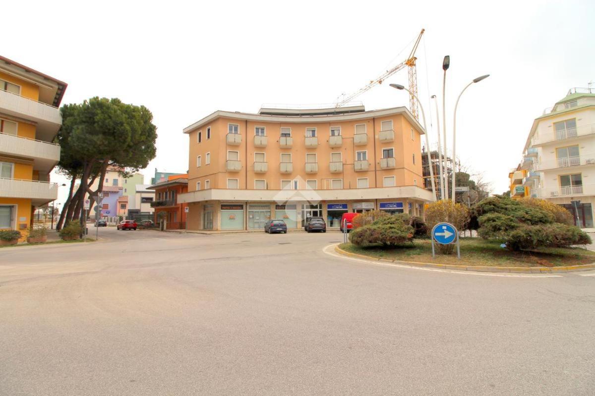 Ampio Bilocale Caorle Lungomare Levante Ngoại thất bức ảnh